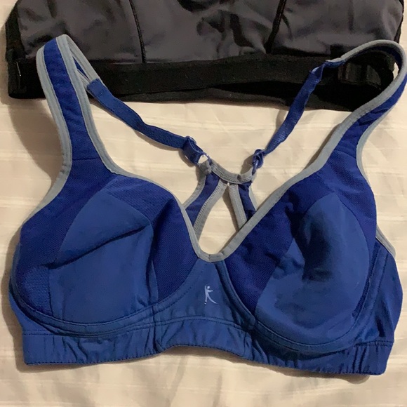 Sports bra bundle - Picture 3 of 7